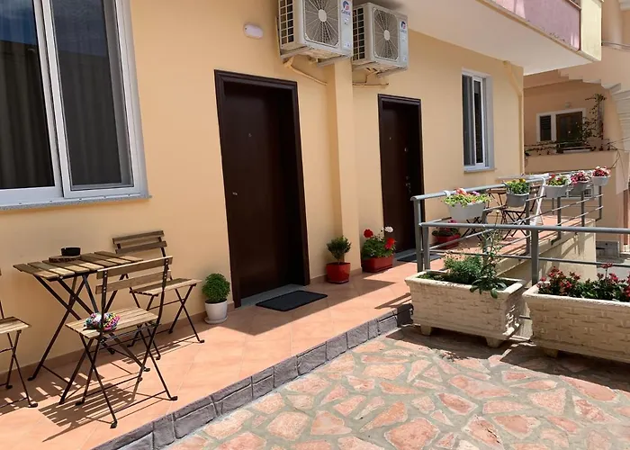 Klea B Apartments