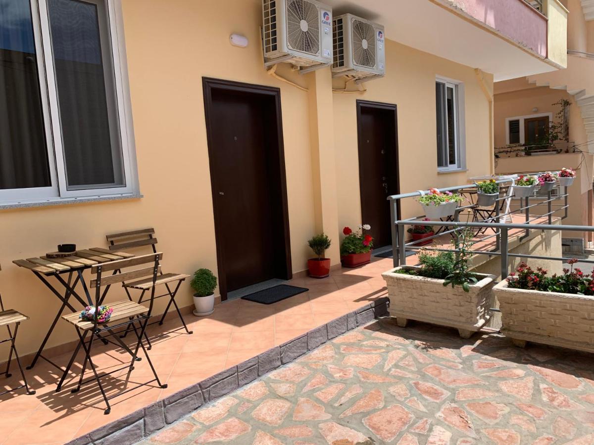 Klea B * Sarandë